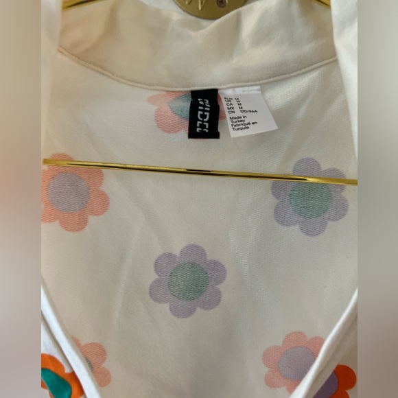 70s Flower Print Top - Picture 5 of 5